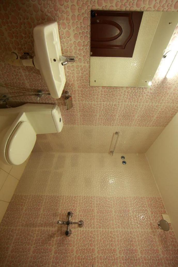 Sara Hotels And Apartments Недумбасери Стая снимка