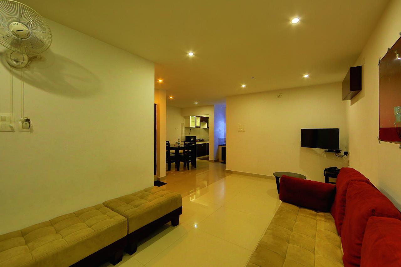 Sara Hotels And Apartments Недумбасери Екстериор снимка