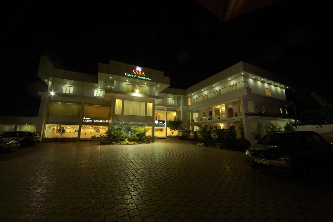 Sara Hotels And Apartments Недумбасери Екстериор снимка